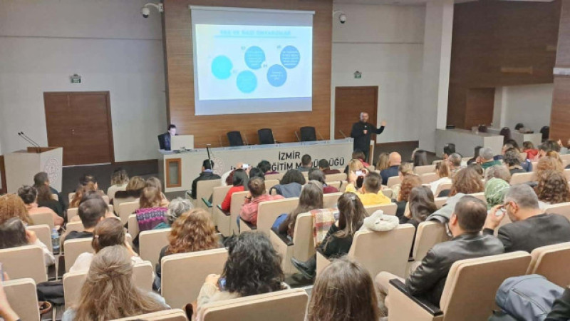İzmir’de “Okullarda Yas Danışmanlığı” Semineri Düzenlendi