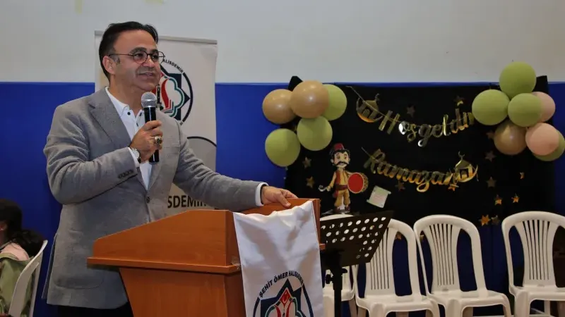 İzmir İl Millî Eğitim Müdürü Dr. Ömer Yahşi, “Maarifin Kalbinde Ramazan” etkinliğinde öğrencilerle iftar yaptı