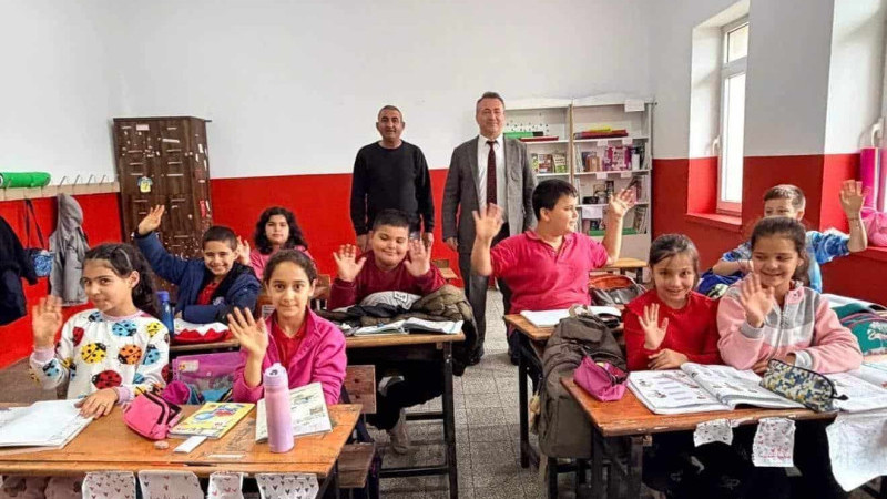 Yusuf Yılmaz Sahada, Menderes’te Eğitim Güçleniyor