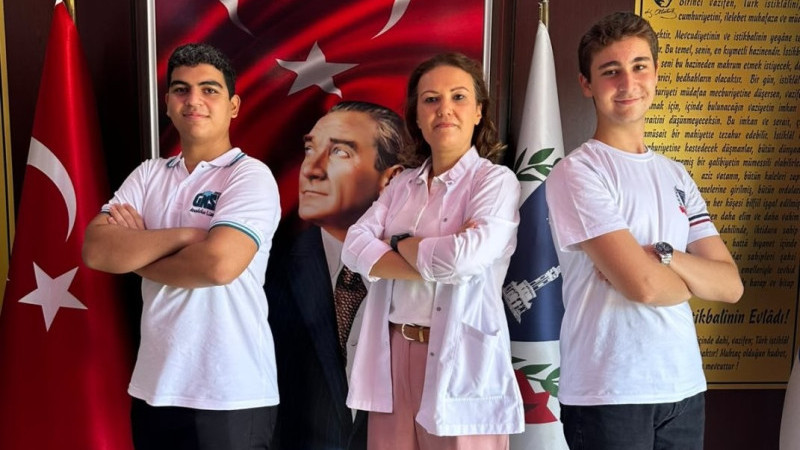 Gaziemir Nevvar Salih İşgören Anadolu Lisesi öğrencileri TEKNOFEST finalinde