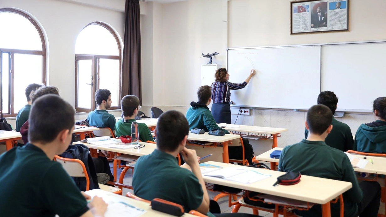 MEB'den şiddetle mücadelede tarihi adım: Yeni genelge açıklandı!