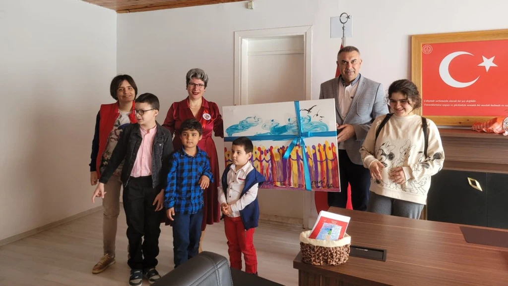 Özel öğrenciler'den, Urla İlçe Milli Eğitim Müdürü Süleyman Can'a ziyaret
