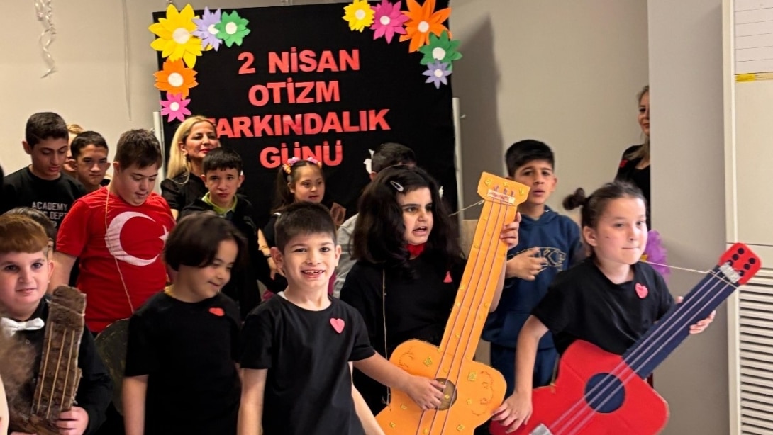 Bayraklı İlçe Milli Eğitim Müdürlüğü'nde 'Dünya Otizm Farkındalık Günü' etkinliği düzenlendi