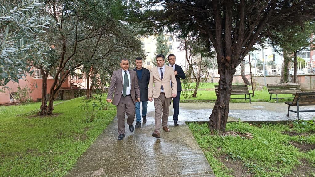 İzmir İl Milli Eğitim Müdür Yardımcısı Hasan Vermez, Tire'deki okullardaki pansiyonlarını denetledi