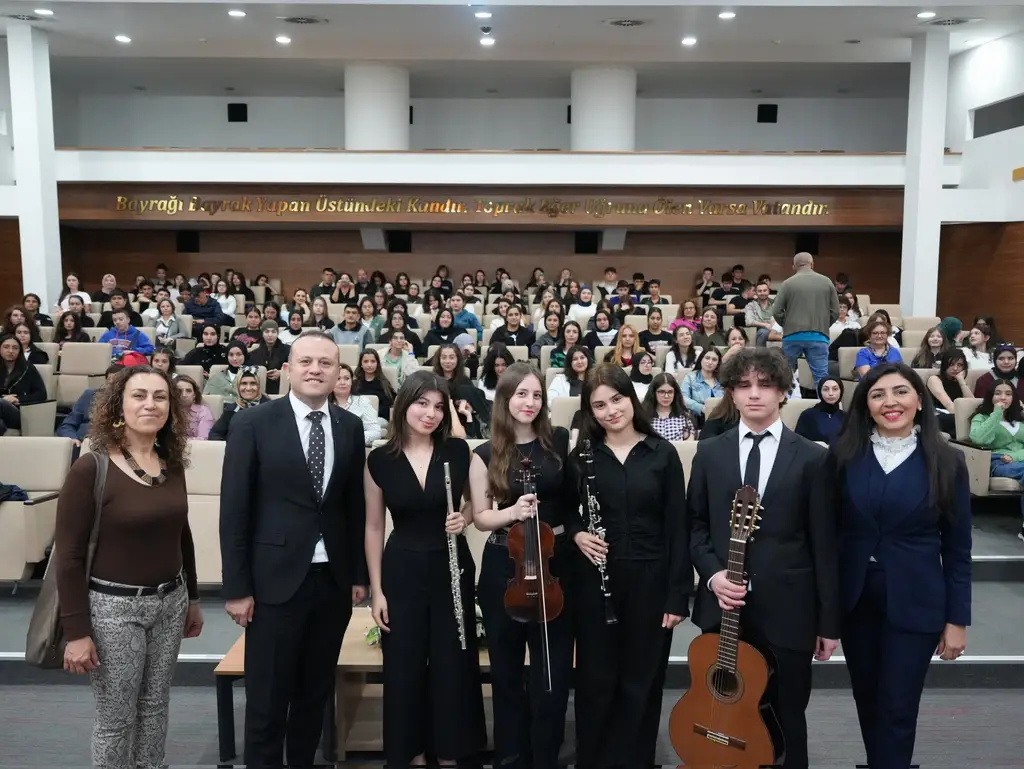 İzmir’de Sait Faik Abasıyanık paneli gerçekleştirildi