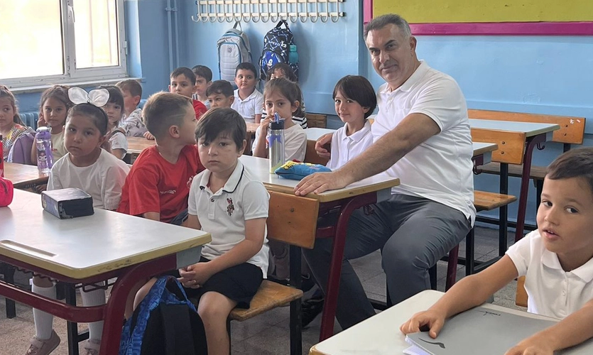 Urla İlçe Milli Eğitim Müdürü Süleyman Can’dan Uyum Haftasında anlamlı ziyaret