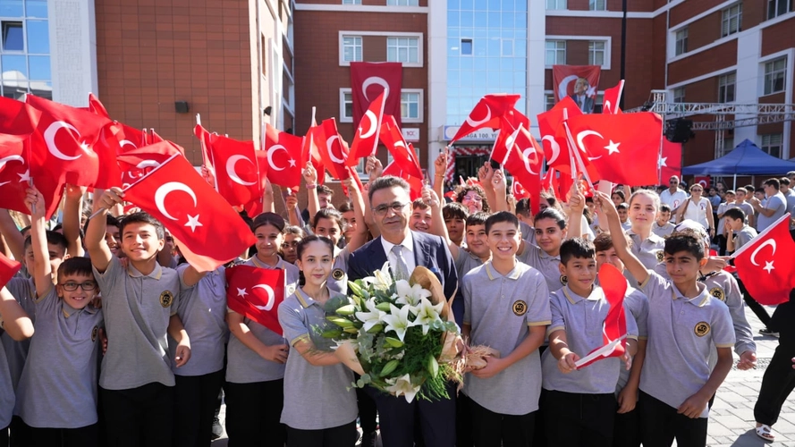 Dr. Ömer Yahşi: “Fidanlarla sınıflara hayat katıyoruz”