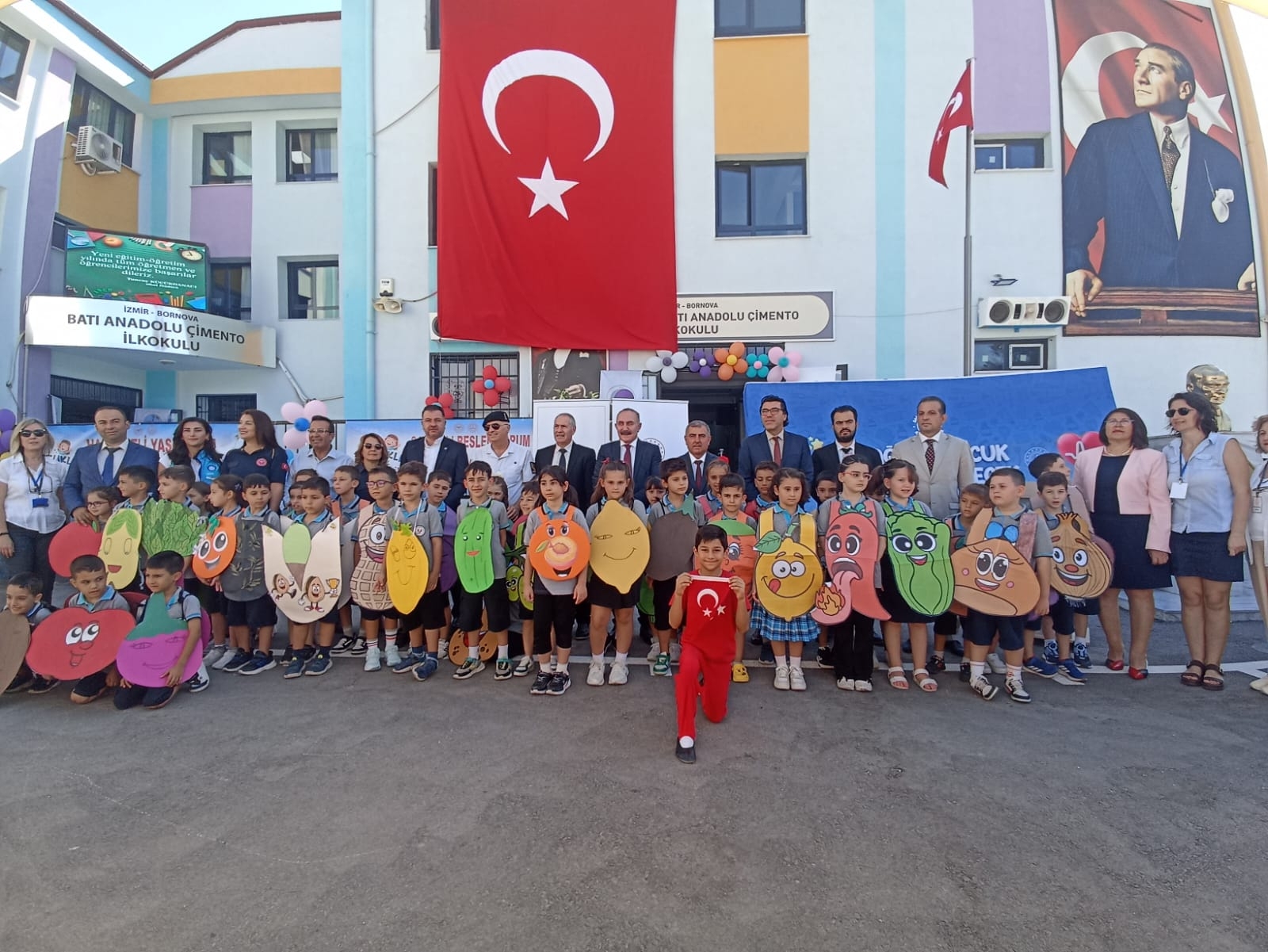 ''Sağlıklı Çocuk, Sağlıklı Gelecek Projesi ''Kapsamında Bornova'da Anlamlı Bir Etkinlik Gerçekleştirildi