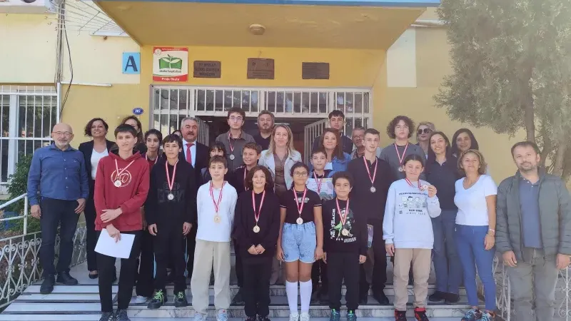 Bayraklı İlçe Müdürlüğü Öncülüğünde Zekâ Oyunları Finali Heyecanı