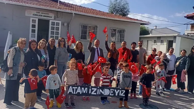 Menderes’te Yılmaz, Miniklerle Cumhuriyet Coşkusunu Paylaştı