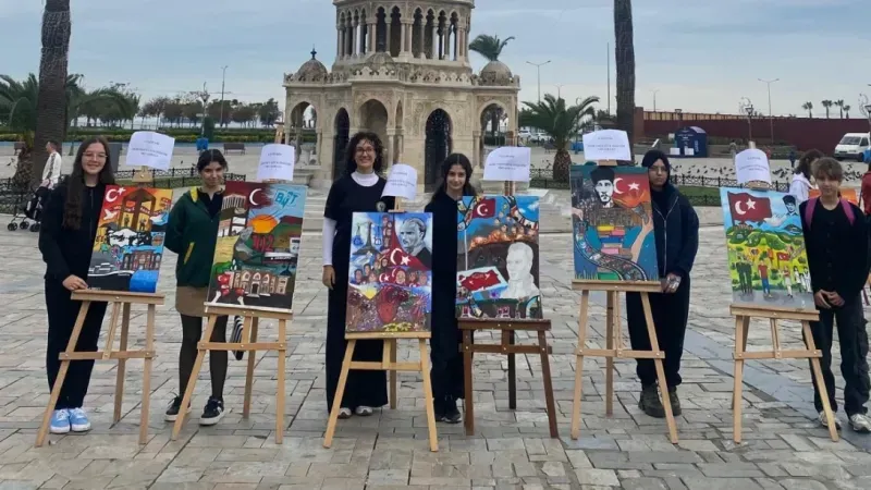 Gaziemirli Öğrencilerden Cumhuriyet’in 102. Yılında Resimli Kutlama