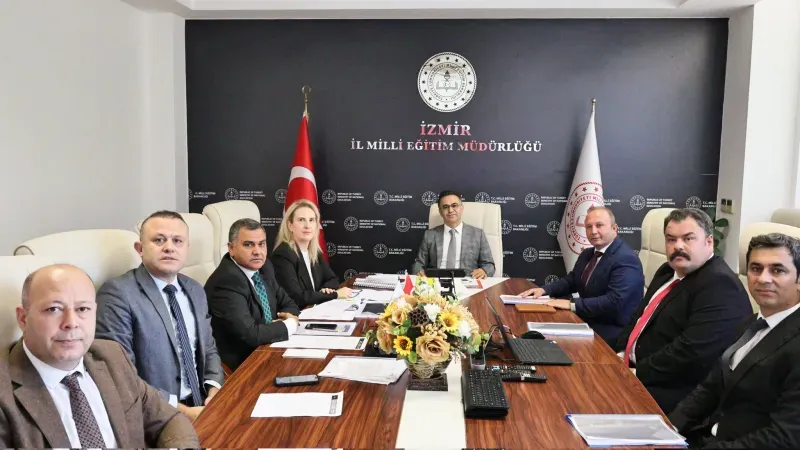 İzmir İl Millî Eğitim Müdürü Dr. Ömer Yahşi, Karaburun’da Eğitim Çalışmalarını Değerlendirdi