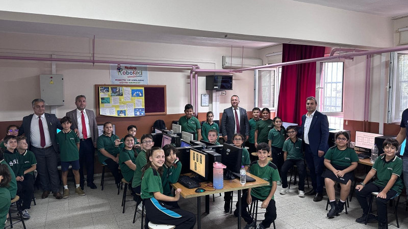 Menderes İlçe Millî Eğitim Müdürü Yusuf Yılmaz’dan Şehit Hakan İncekar Ortaokuluna Ziyaret