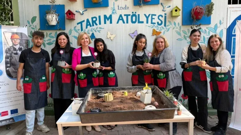 “Özelim, Avrupa’nın Bir Ferdiyim” Bornova’da Festivalle Kutlandı