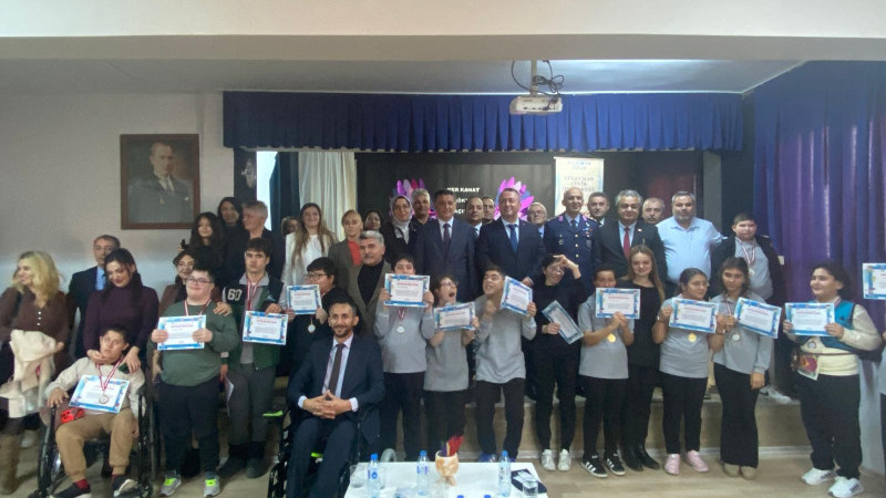 Menderes'te 3 Aralık Dünya Engelliler Günü Programı Düzenlendi