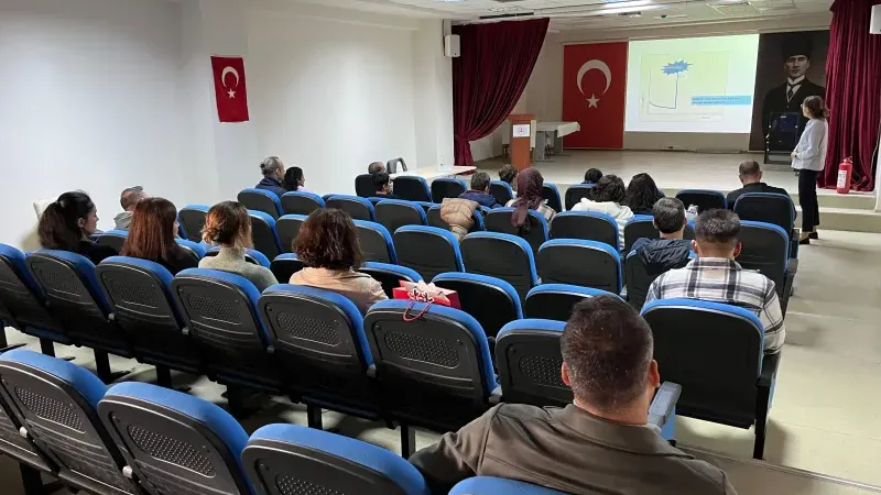 Menderes’te Okullara Yönelik Risk Değerlendirme ve Gıda Denetimi Eğitimleri Düzenlendi