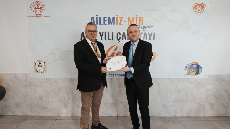 İzmir’de Aile Yılı Etkinliği: “Bir Yıl, Bin İz; ‘AilemİZ-mir’” çalıştayı gerçekleştirildi