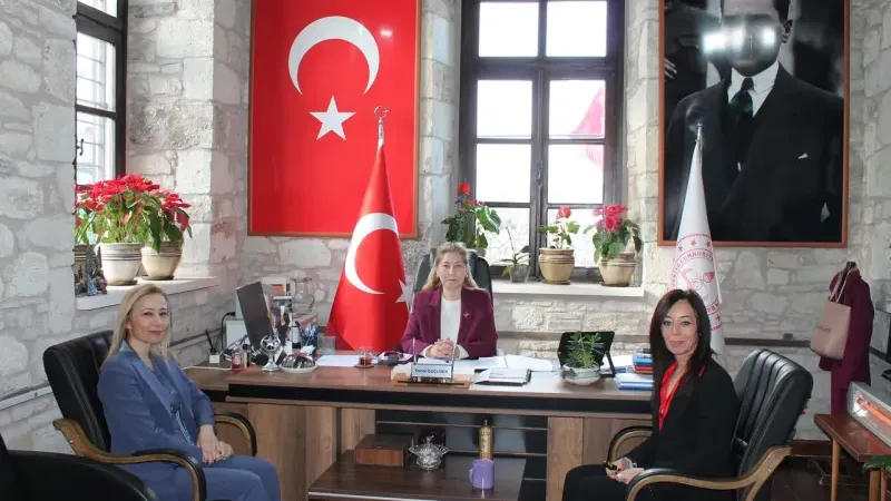 Foça’da eğitimde verimlilik için okul brifingleri yapıldı