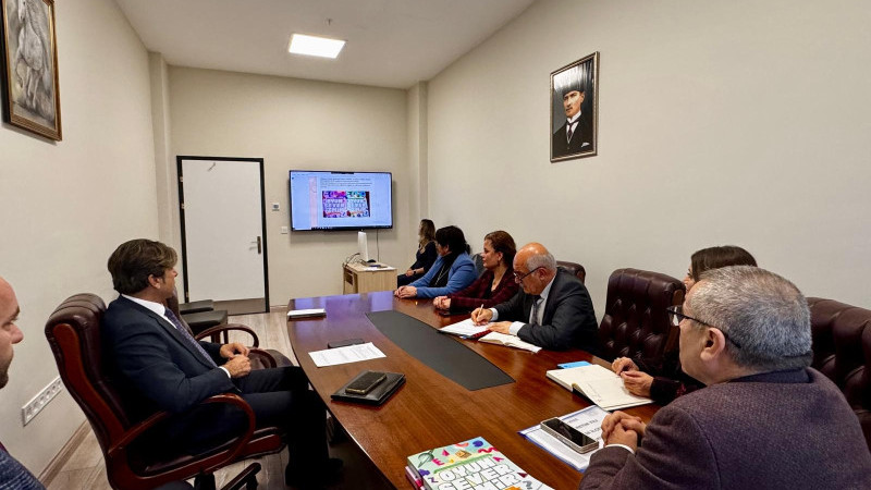 Gaziemir’de eğitimde kaliteyi artırmak için kapsamlı brifing sunumları yapılıyor