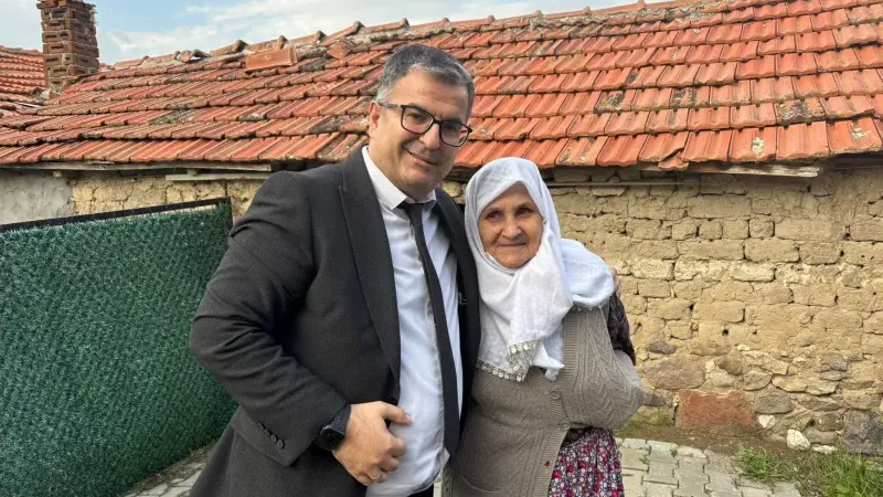 Bergama İlçe Millî Eğitim Müdürü Ekrem Ulus ''Şehit Emanetlerine Sahip Çıkıyor''