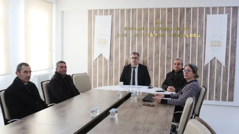 Bergama’da Ekrem Ulus Yönetiminde Eğitim Çok Güçlü