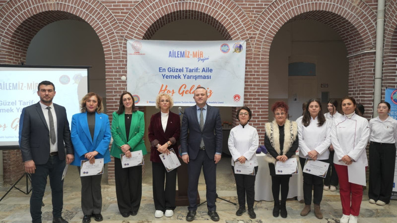 İzmir İl Millî Eğitim Müdür Yardımcısı İlker Erarslan: Aile desteğiyle yetişen gençler başarı hikâyesi yazar