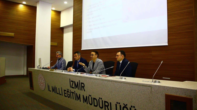 İzmir’de Dr. Ömer Yahşi Rüzgarı Esmeye Devam Ediyor
