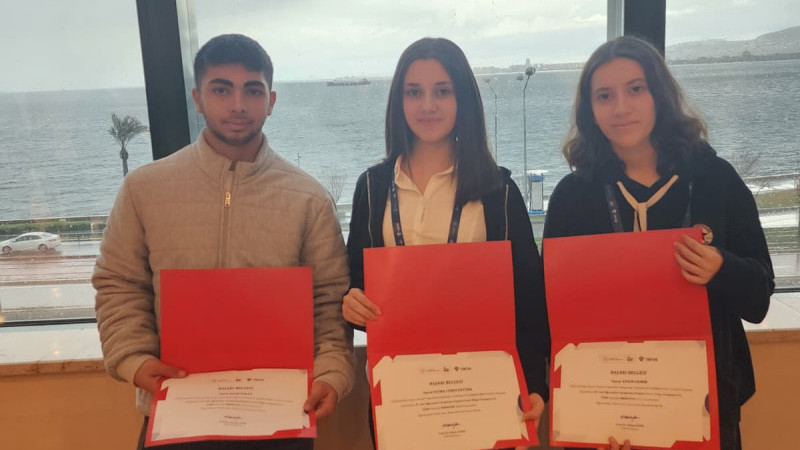 Mehmet Tahir BÜDÜN’ün Eğitim Vizyonu Bayraklı’ya Başarı Getiriyor