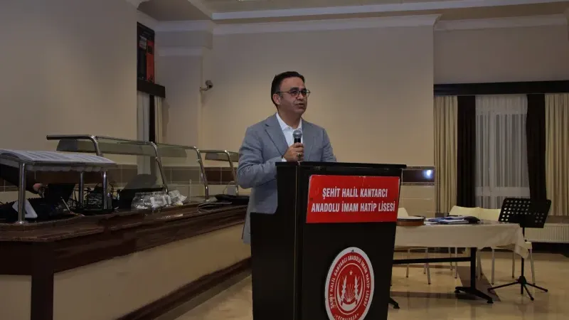 Dr. Ömer Yahşi, Öğrencilerle Aynı Sofrada Gönül Köprüsü Kurdu