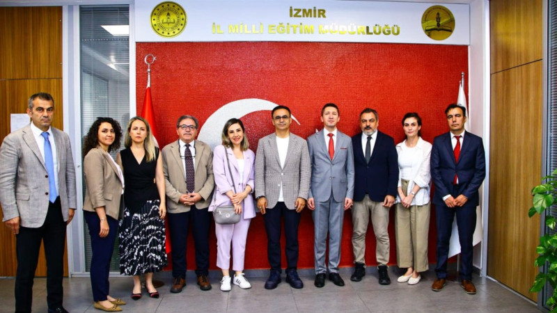 Ömer Yahşi'nin eğitim vizyonu İzmir'e yön veriyor