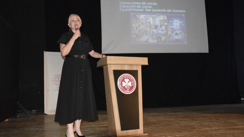 Arzu Günaydın’dan okul yöneticilerine kurum yönetimi semineri