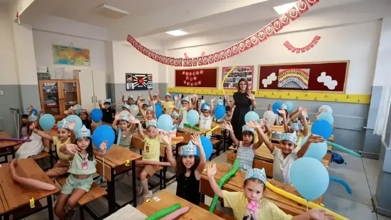 İzmir’de birinci sınıf öğrencileri için Uyum Haftası başladı