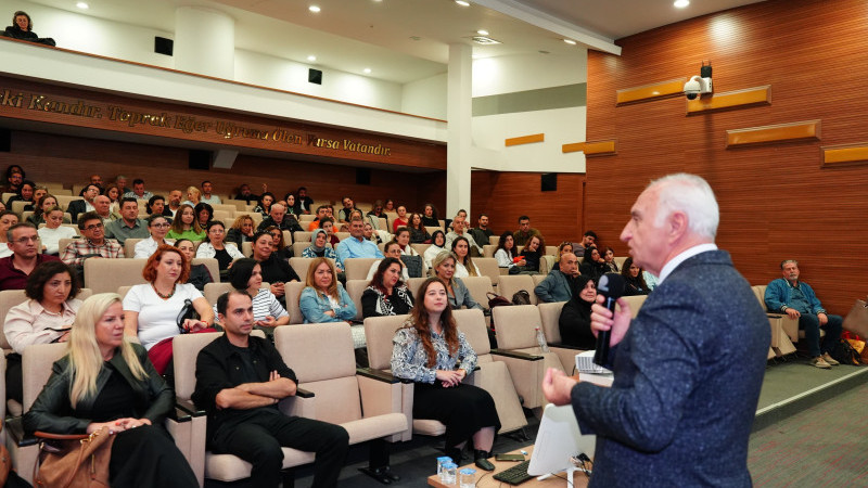 İzmir İl Millî Eğitim Müdürlüğünden örnek eğitim: Diyabetli çocuklar için önemli adım