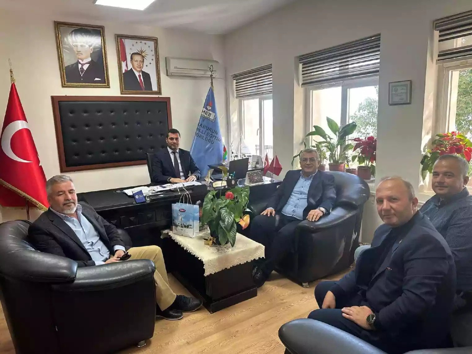 Eğitim-Bir-Sen’den Karaburun’a hayırlı olsun ziyareti