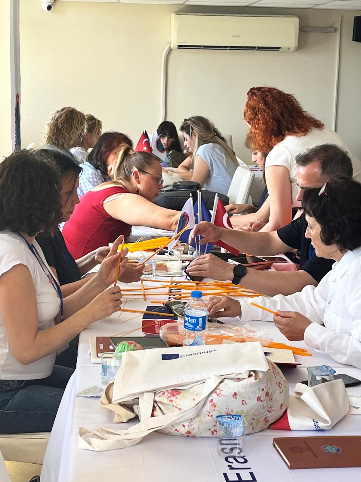İzmir’de Erasmus+ Akreditasyon Çalıştayı yapıldı