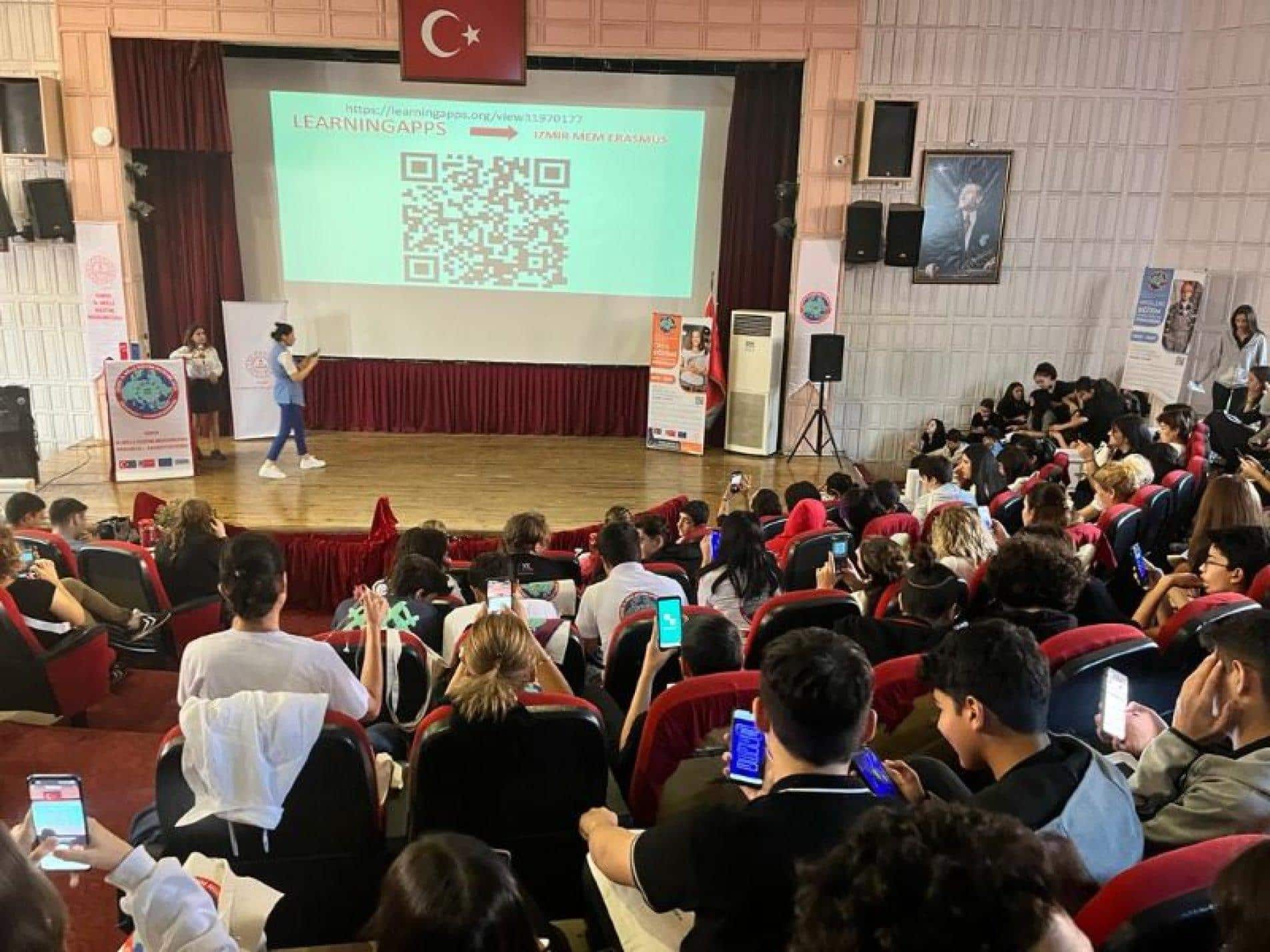 İzmir İl Milli Eğitim Müdürlüğü Erasmus Days Programı bilgilendirmesi