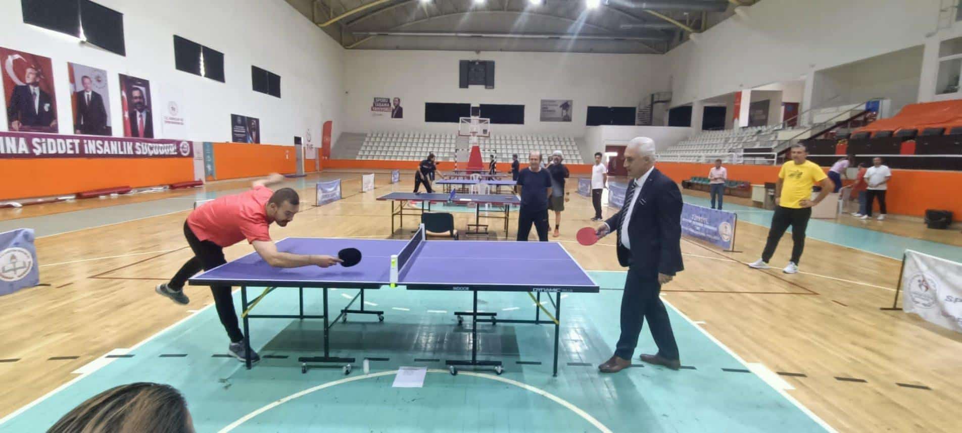 Gaziemir İlçe Milli Eğitim Müdürlüğü'nde masa tenisi heyecanı