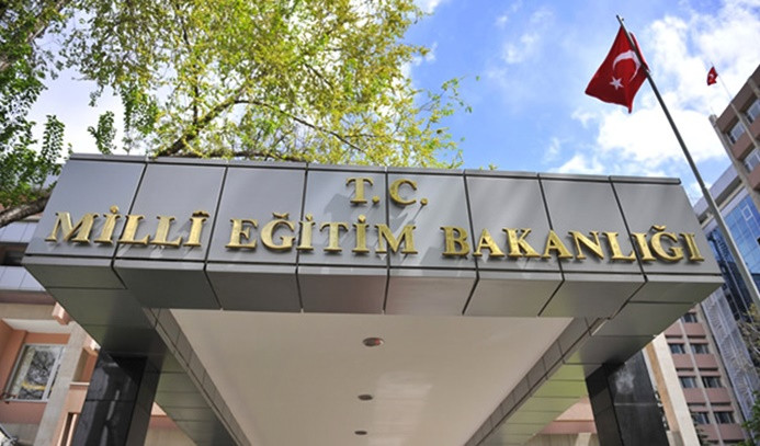 MEB'den sınavlara girecek öğrencilere devamsızlık uyarısı